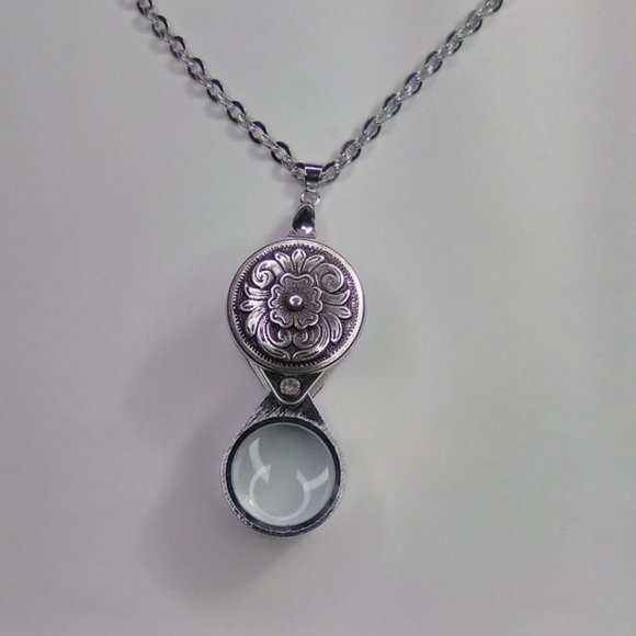 Magnifying Glass Oxidized Floral Loupe Pendant Necklace 20x Strong - Picture 8 of 8